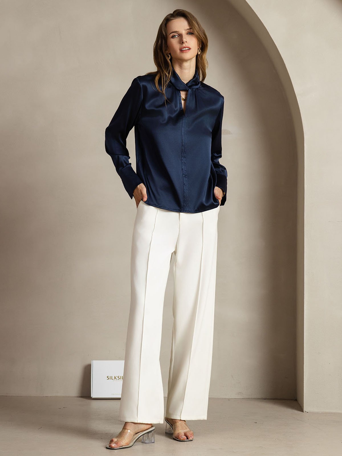 Blusa De Seda 19 Momme Con Escote De Lágrima Y Botones Tipo Perla