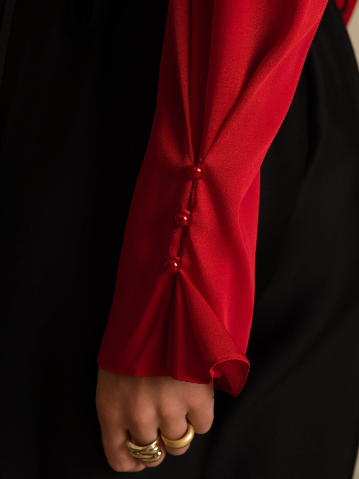 Blusa De Seda Para Mujer 19Momme Con Cuello En V De Manga Larga Con Detalle De Rosa 3D