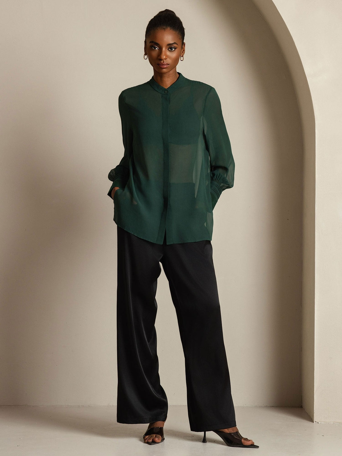 Seda Pura Blusa de Manga Larga Con Corte Transparente