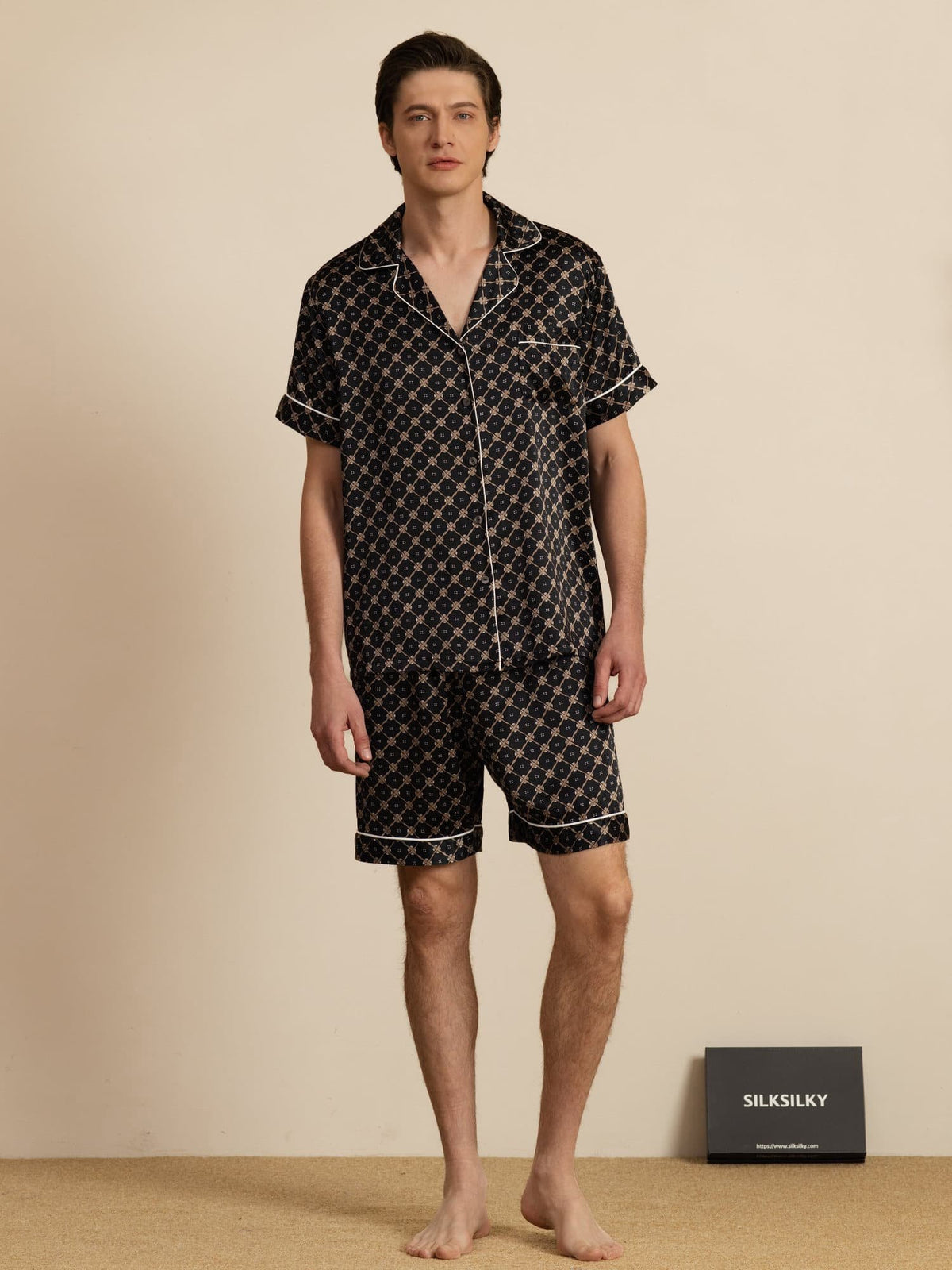 Conjunto Pijama Hombre De Seda Manga Corta Cuello Con Muesca Estampado Cadena Con Shorts