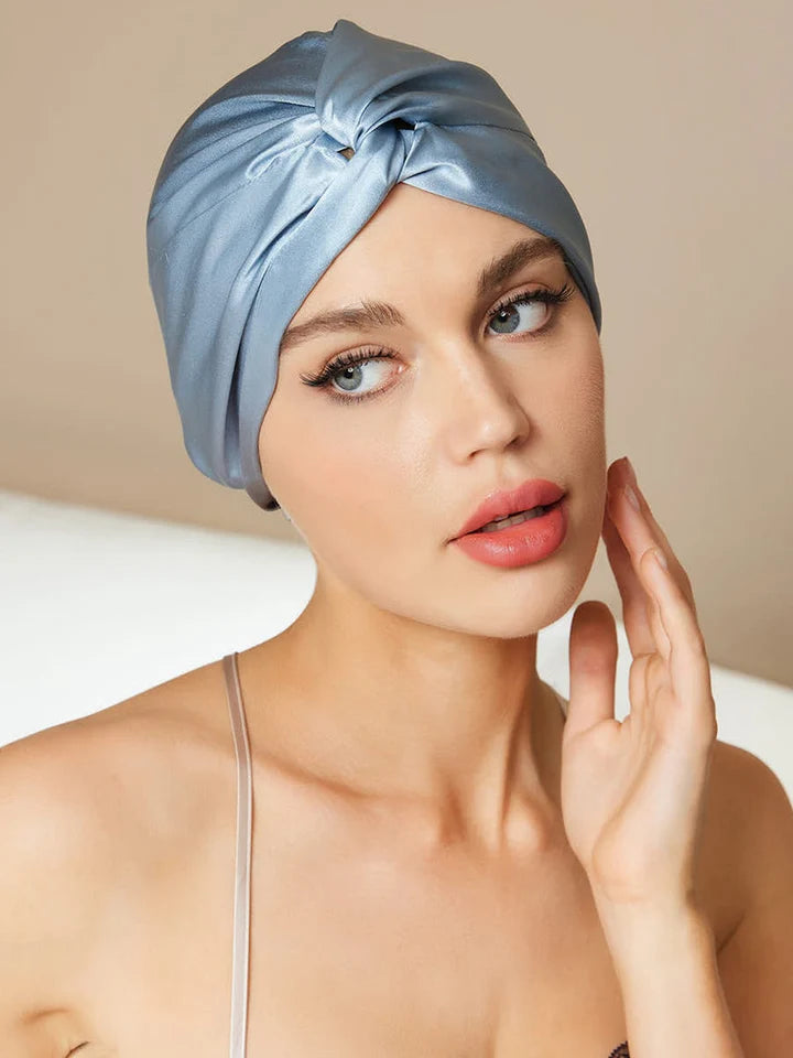 Gorro Aurora Cruz de Pura Seda con Nudo Frontal