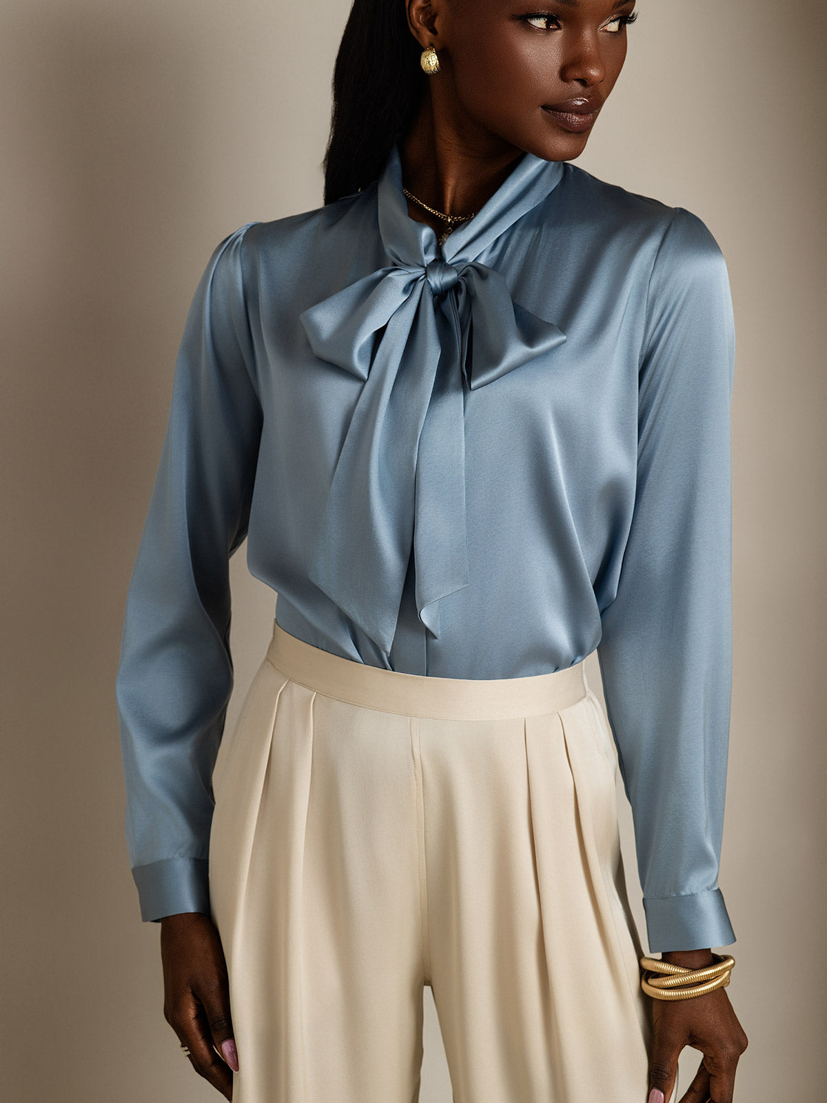 19 Momme Camisa Elegante de Seda con Cuello Lazo y Manga Larga