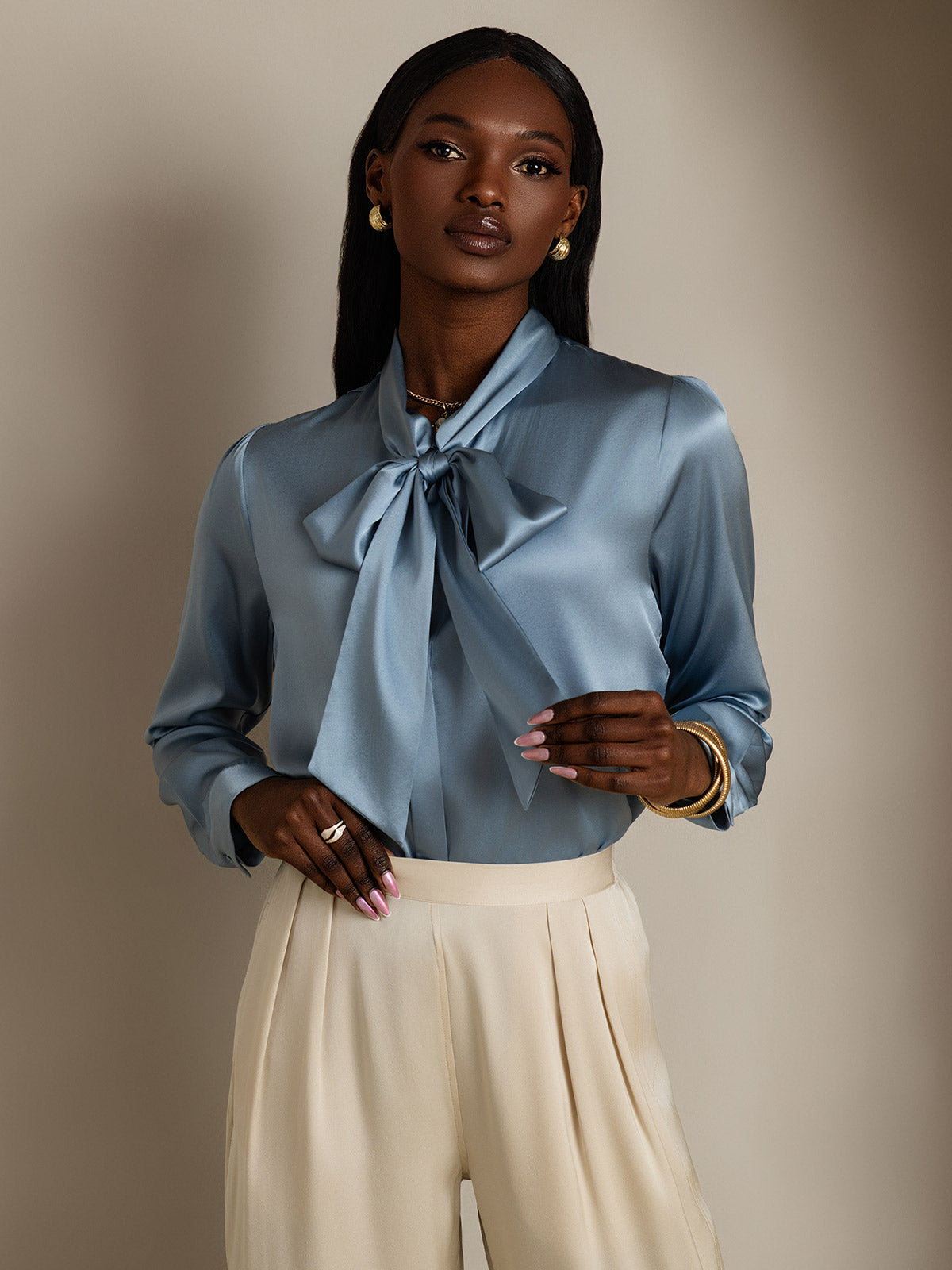 19 Momme Camisa Elegante de Seda con Cuello Lazo y Manga Larga