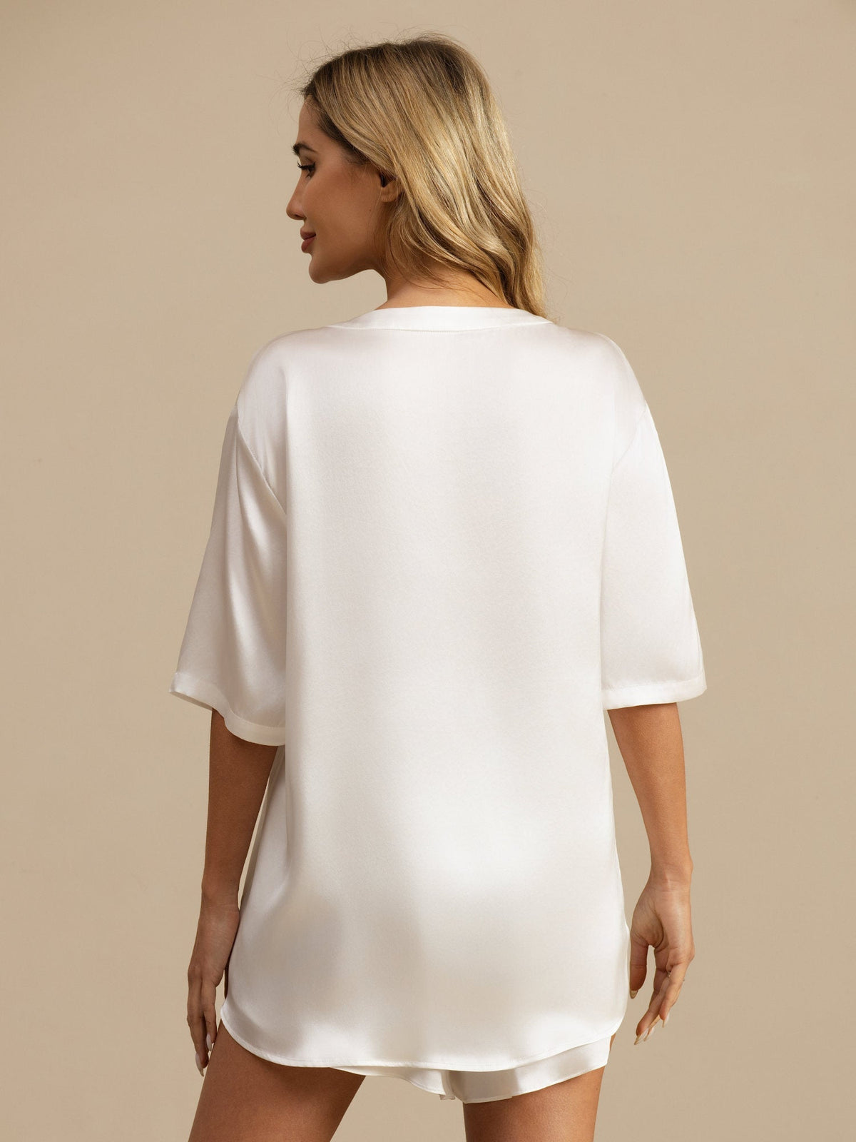 Camiseta informal de seda pura para dormir para mujer (pantalones cortos no incluidos)