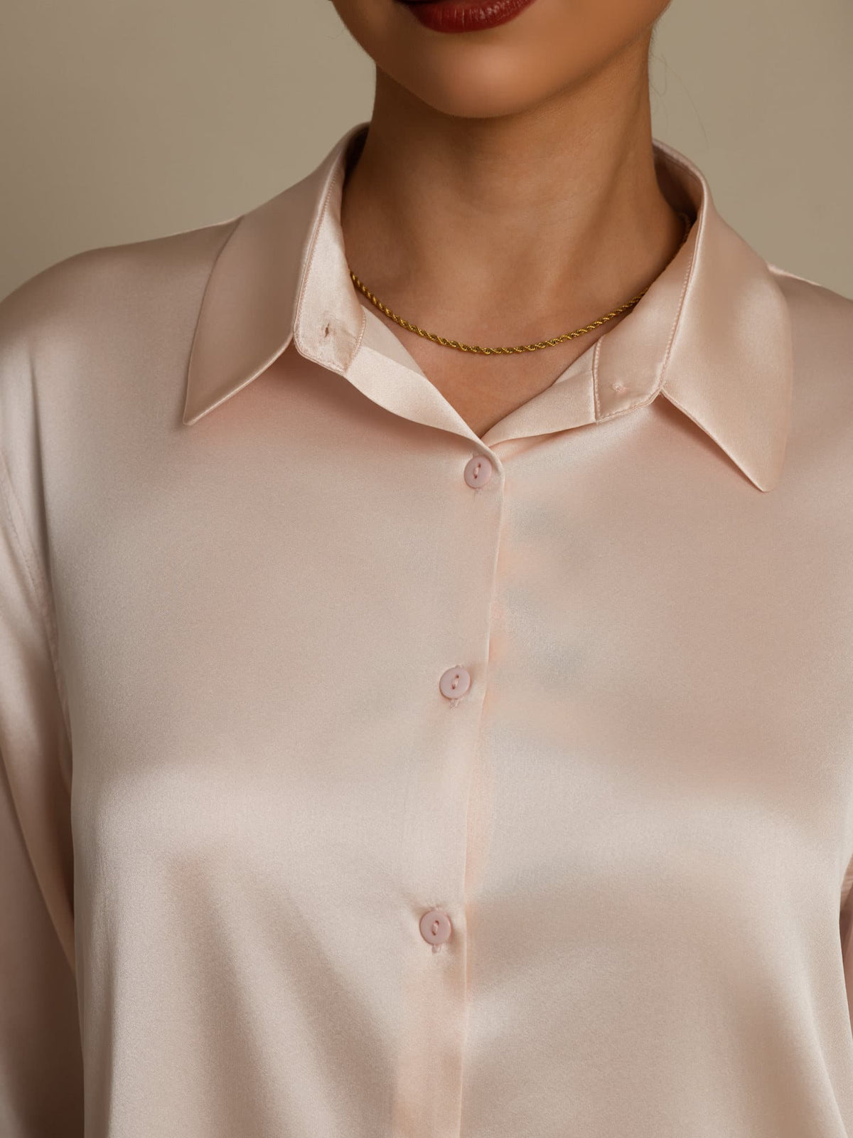19Momme Seda Básica Cuello Militar Camisa