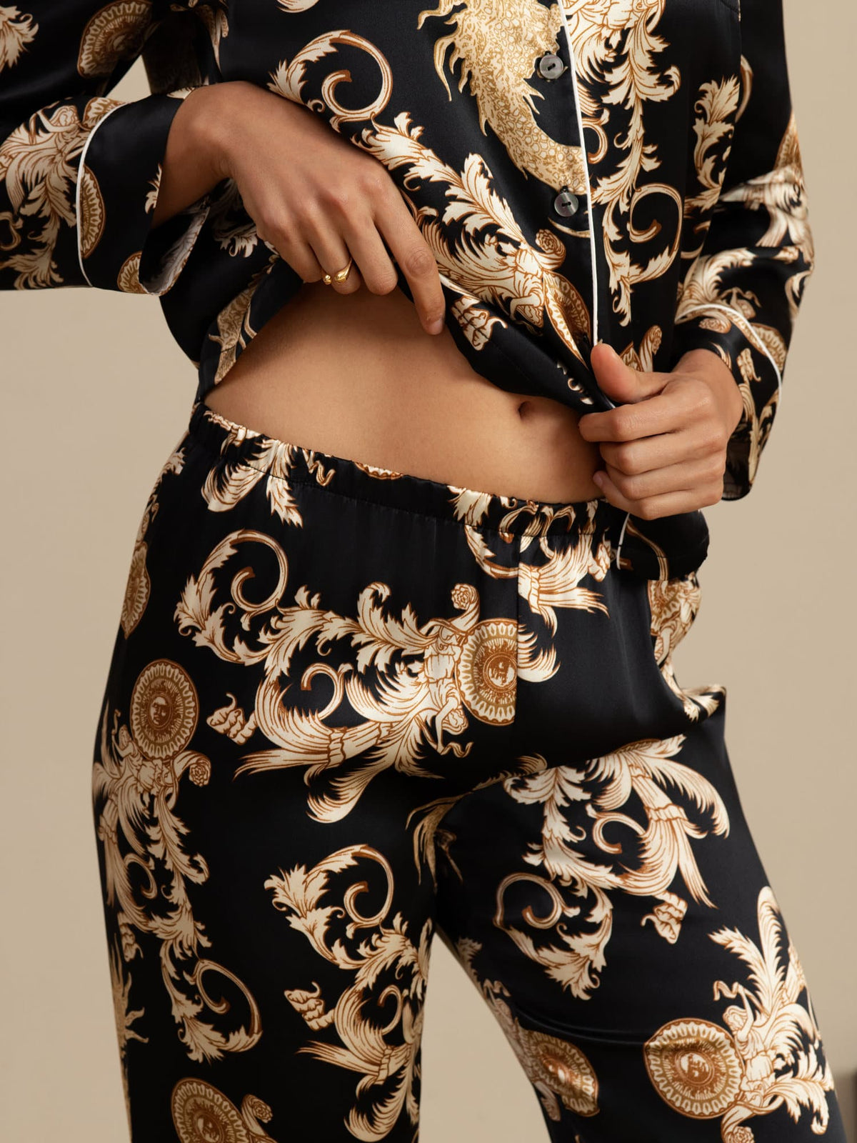 Pijama Mujer Seda Pura Manga Larga Cuello Notch Con Pantalón Estampado Dragón