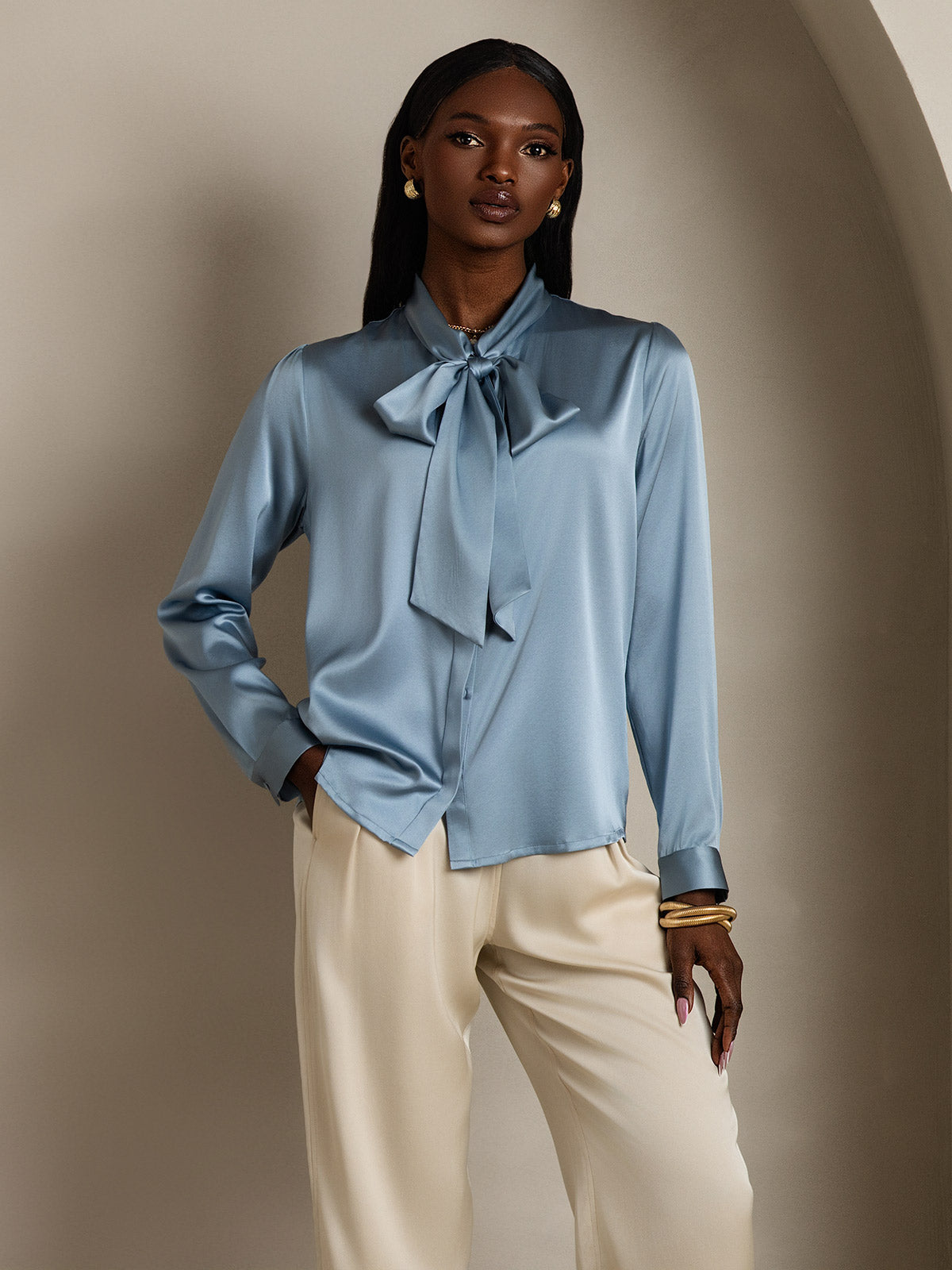 19 Momme Camisa Elegante de Seda con Cuello Lazo y Manga Larga