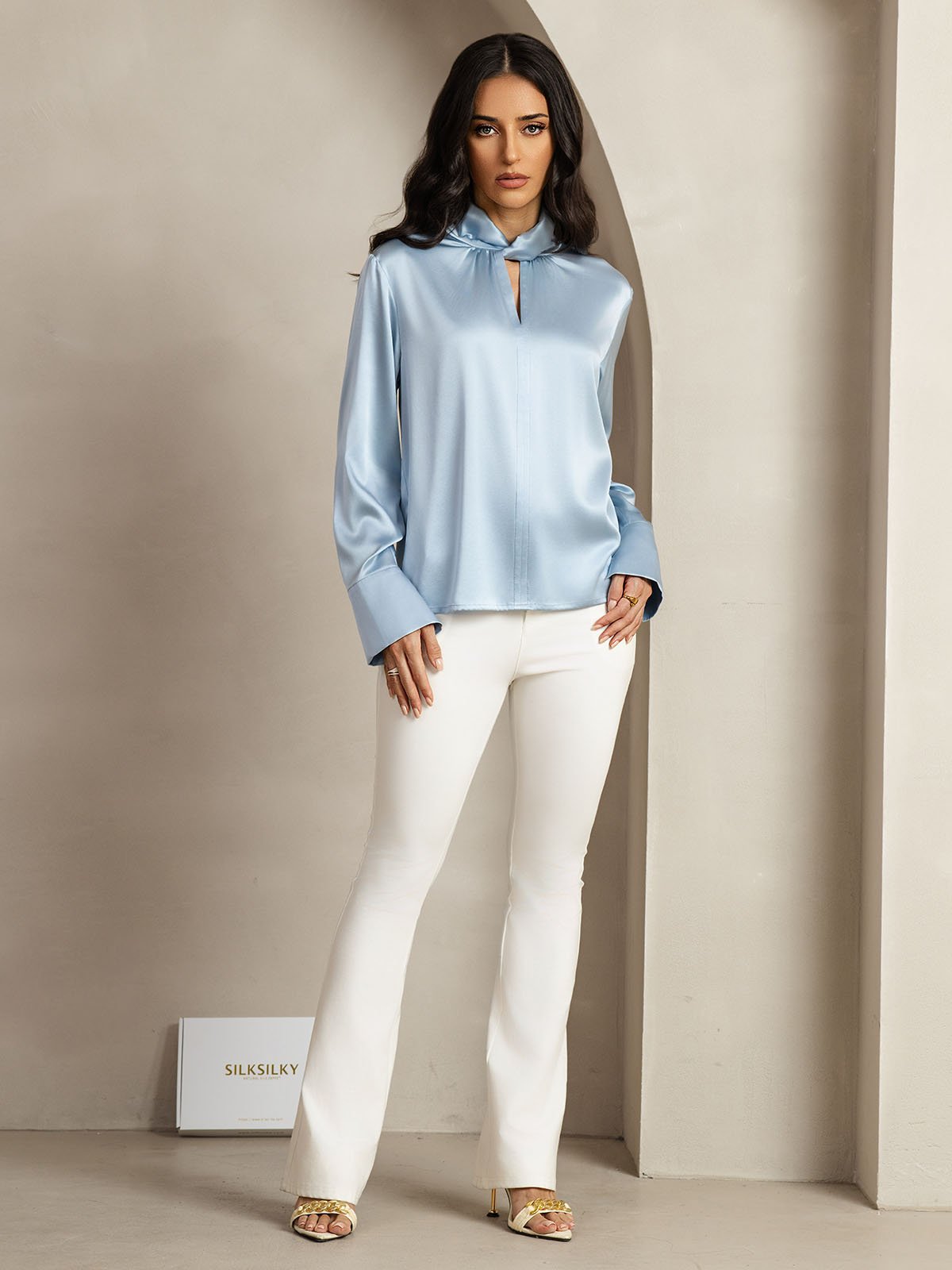 Blusa De Seda 19 Momme Con Escote De Lágrima Y Botones Tipo Perla