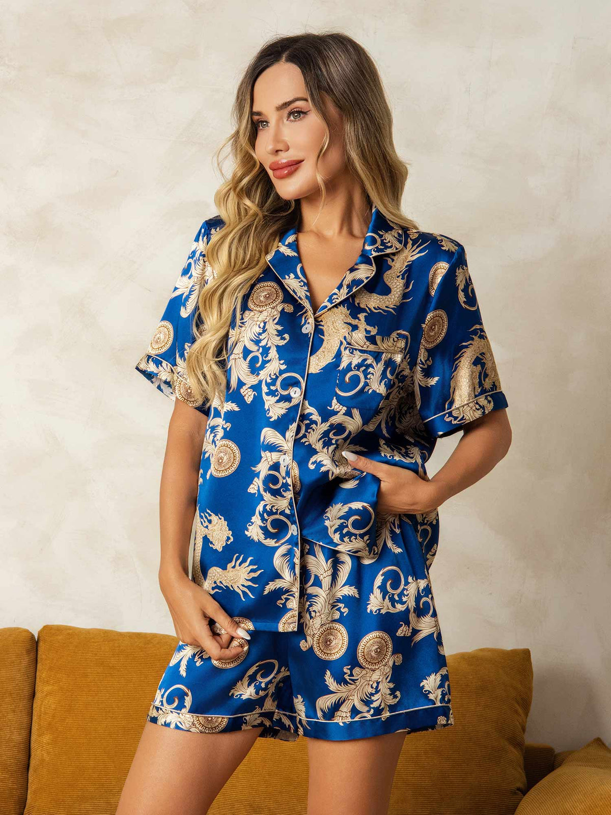 Pijama Mujer Seda Pura Manga Corta Cuello Notch Con Shorts Estampado Dragón