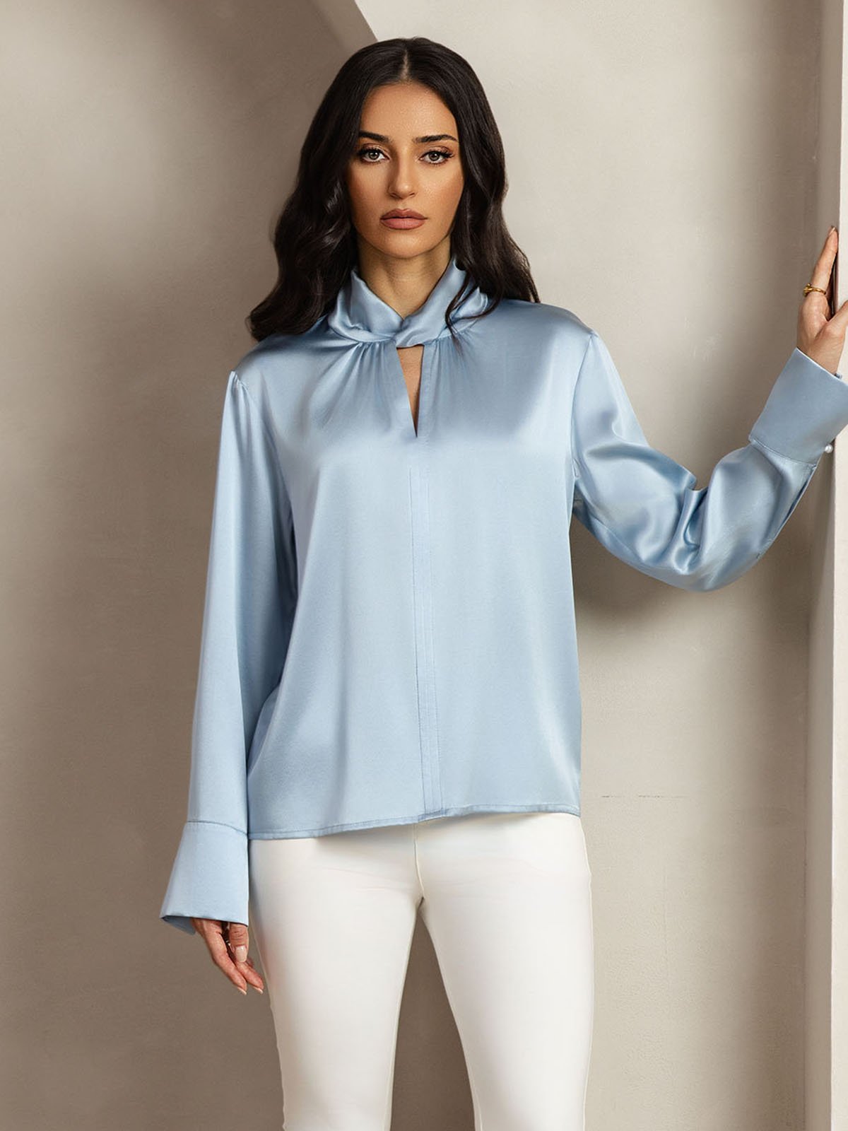 Blusa De Seda 19 Momme Con Escote De Lágrima Y Botones Tipo Perla