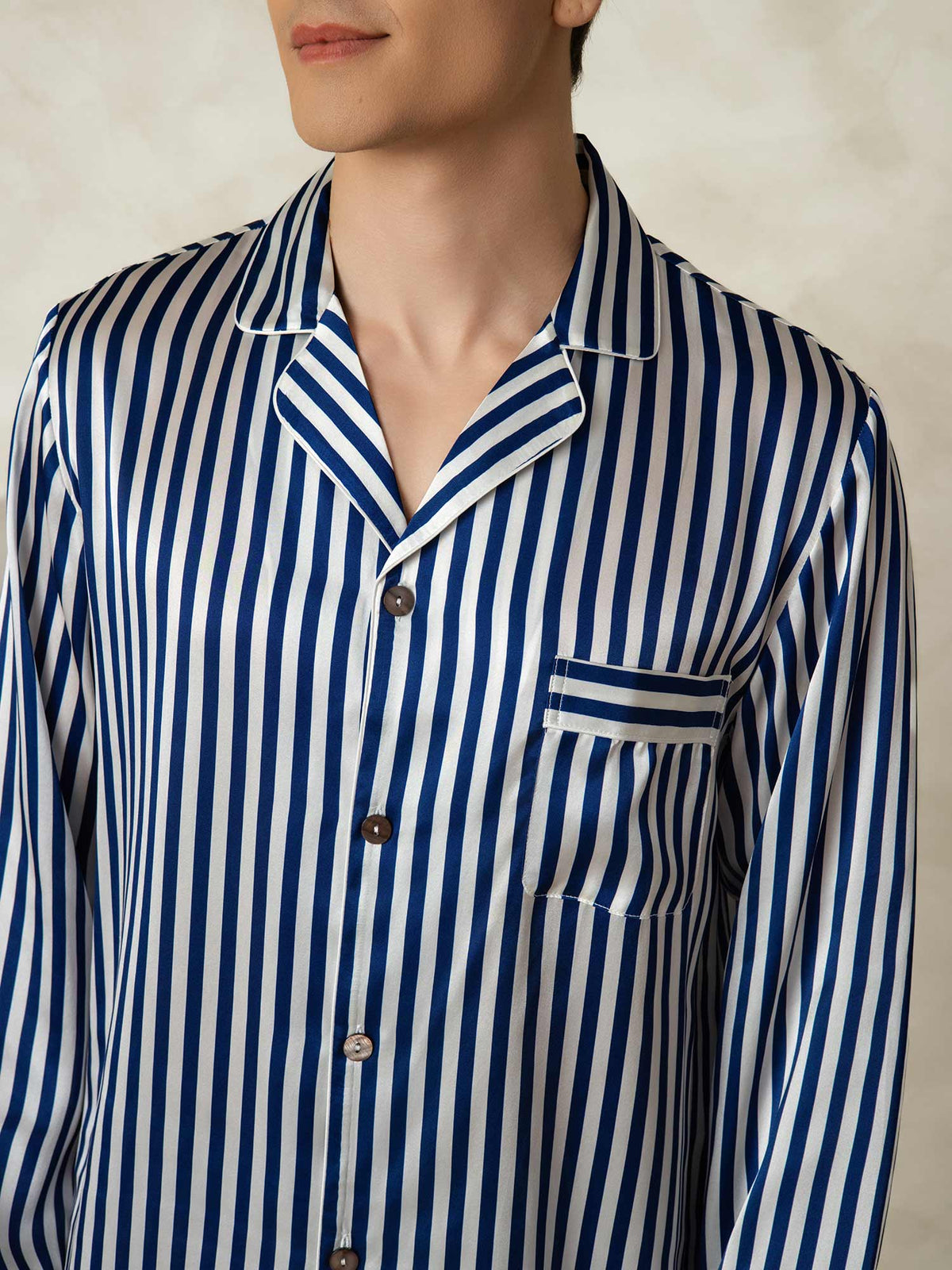 Conjunto De Pijama Para Hombre De Pura Seda Con Estampado De Rayas Manga Larga Y Cuello De Solapa