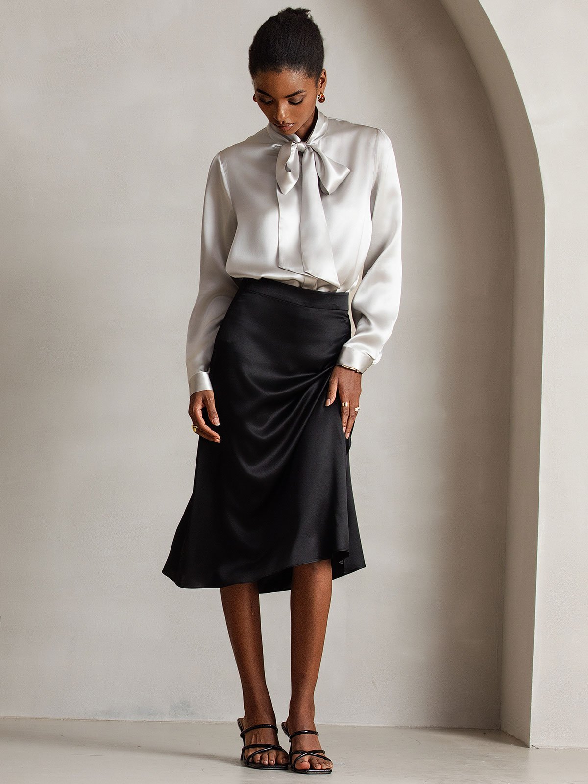 19 Momme Camisa Elegante de Seda con Cuello Lazo y Manga Larga