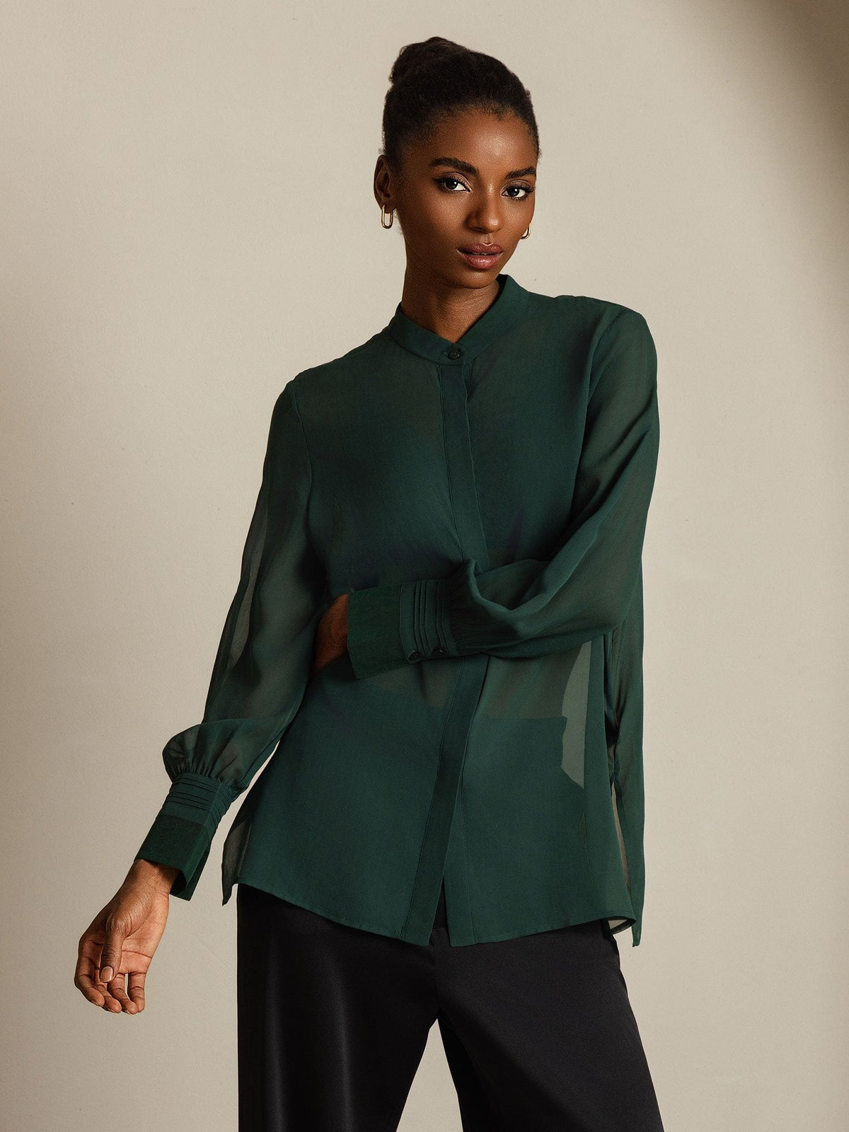 Seda Pura Blusa de Manga Larga Con Corte Transparente