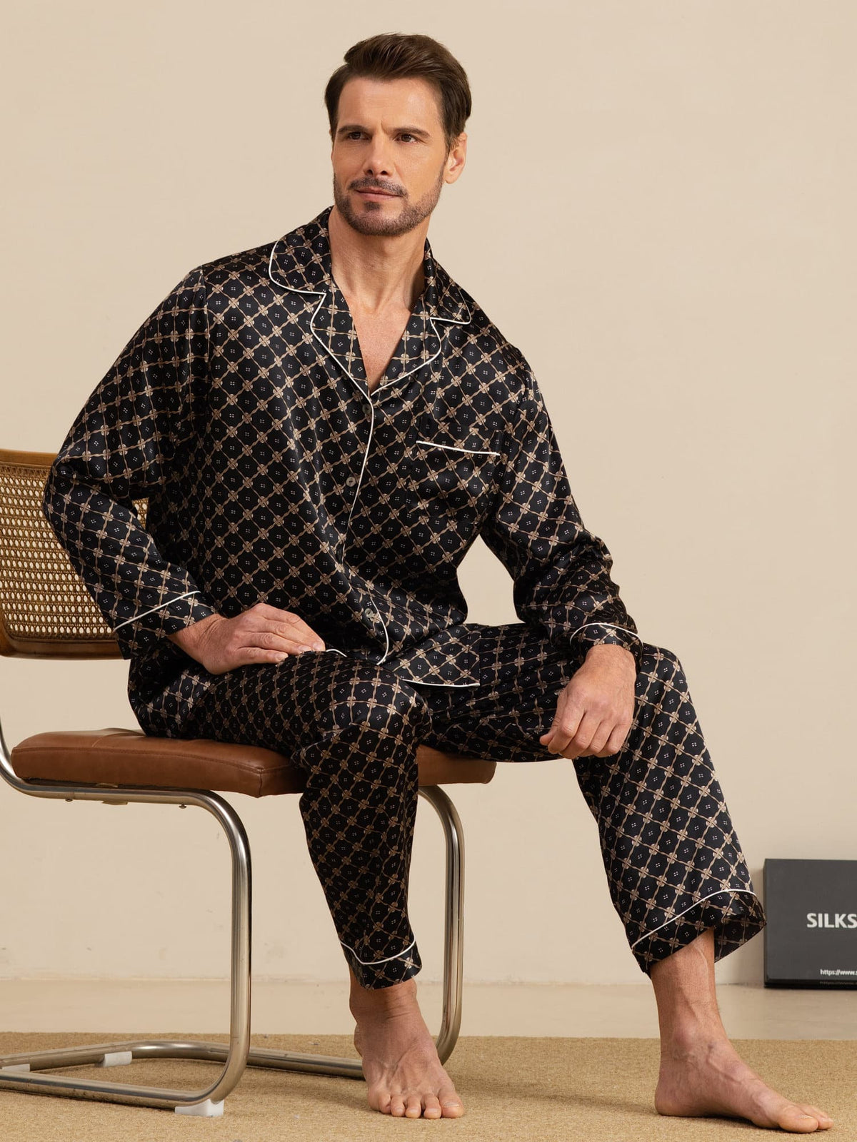 Conjunto De Pijama De Hombre De Seda Pura Con Estampado De Cadena Azul Marino Manga Larga Con Pantalón