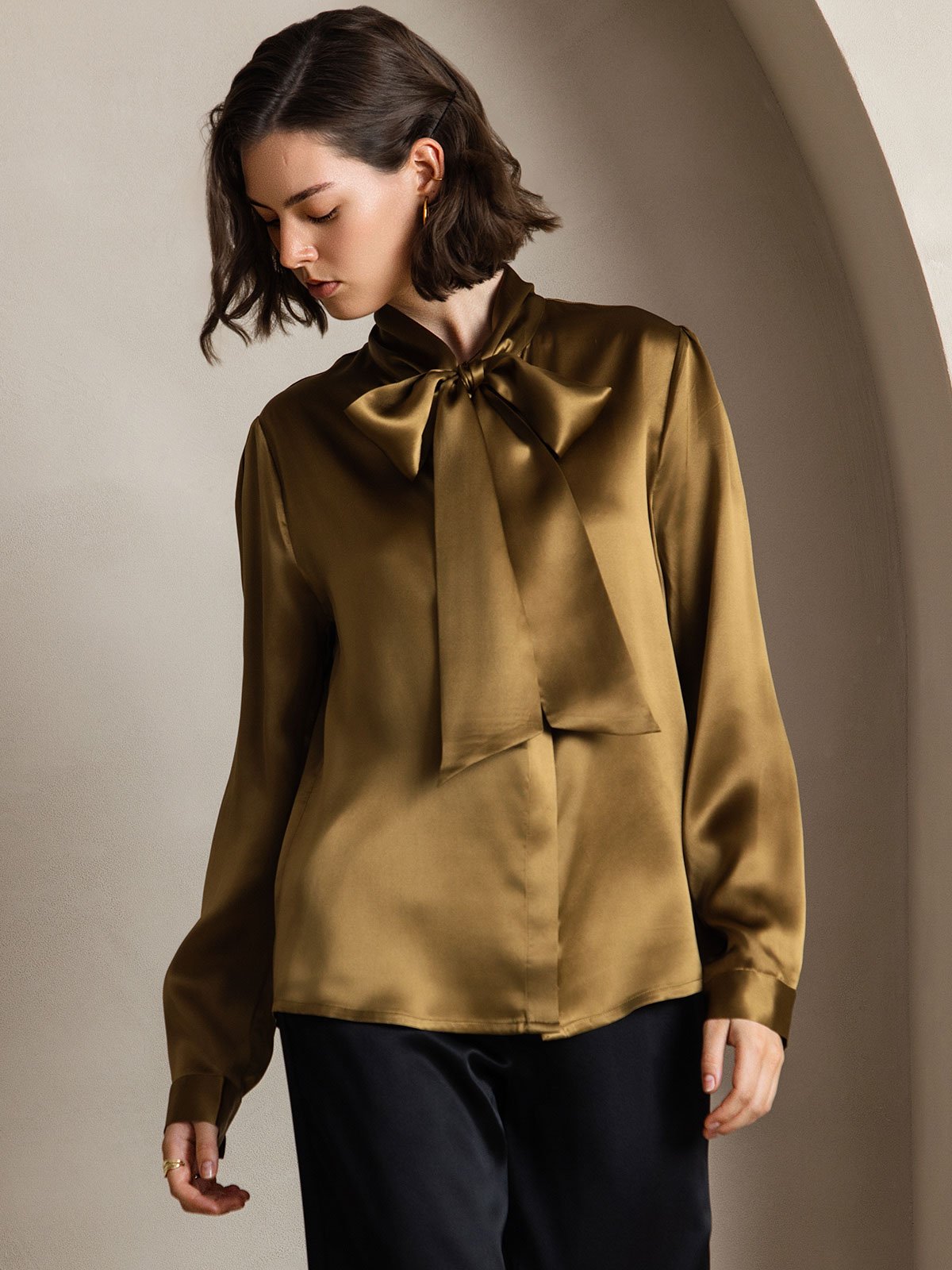 19 Momme Camisa Elegante de Seda con Cuello Lazo y Manga Larga
