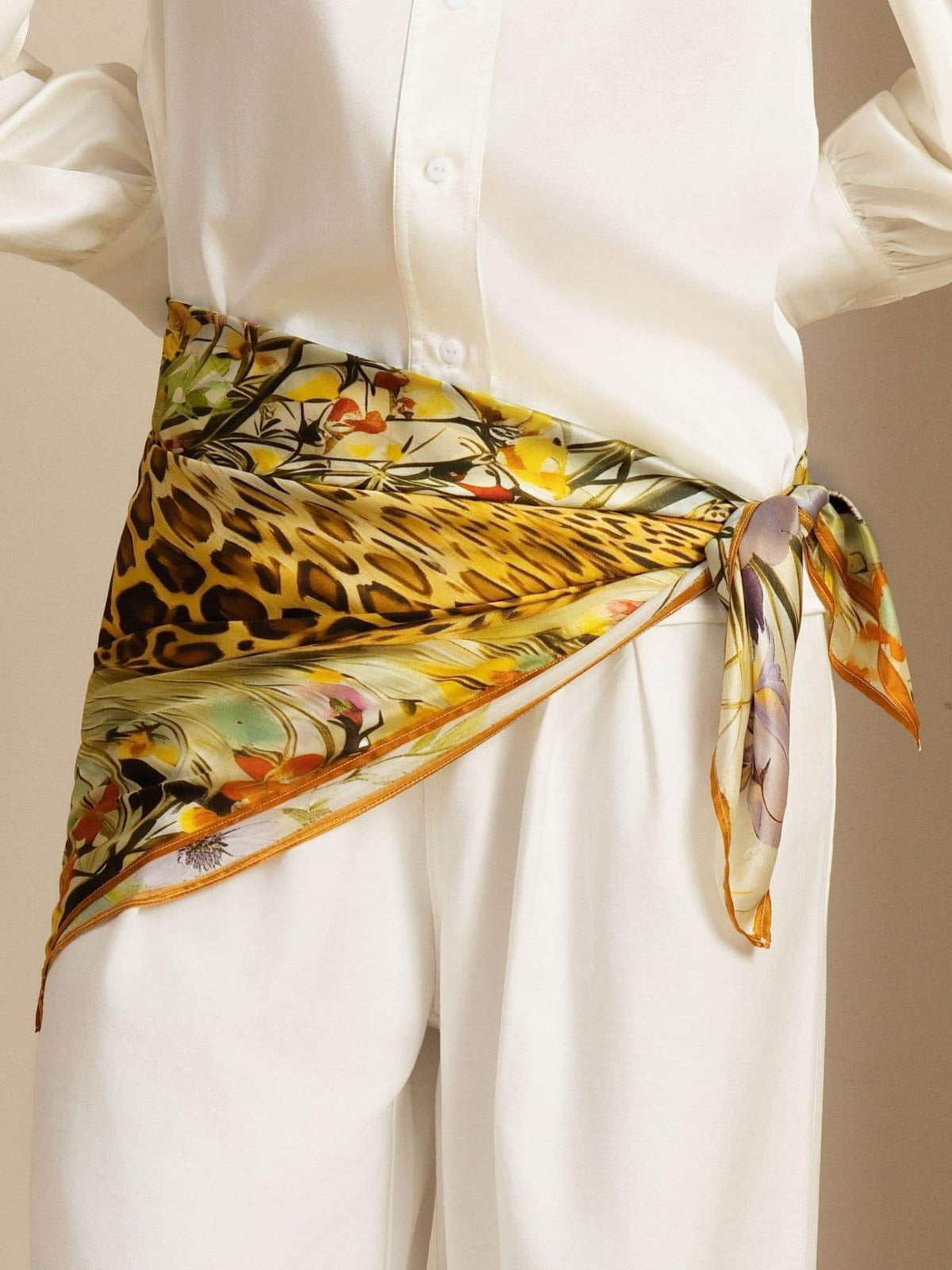 Pura Seda Leopardo & Floral Pañuelo - Tamaño 90x90cm