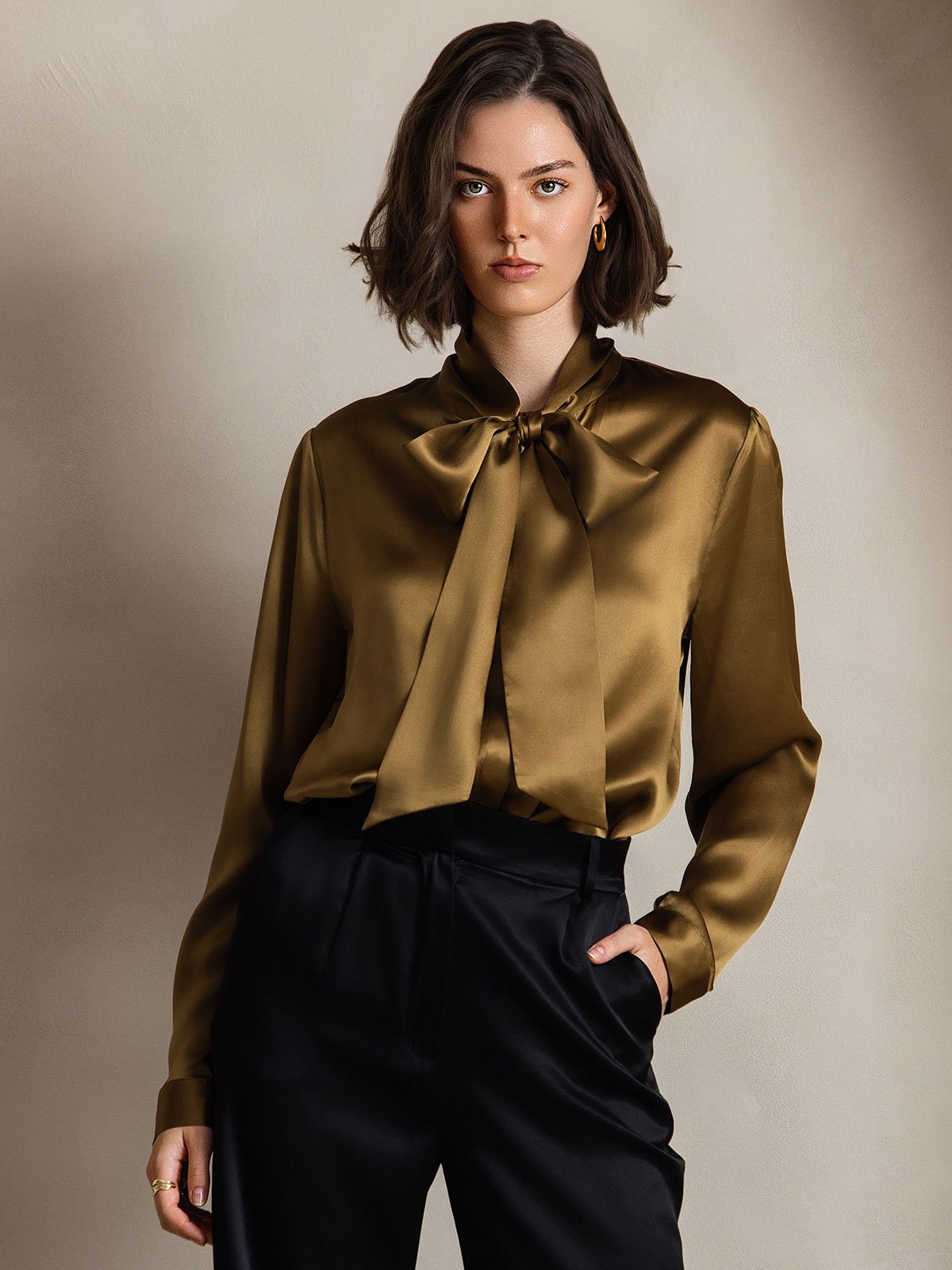 19 Momme Camisa Elegante de Seda con Cuello Lazo y Manga Larga