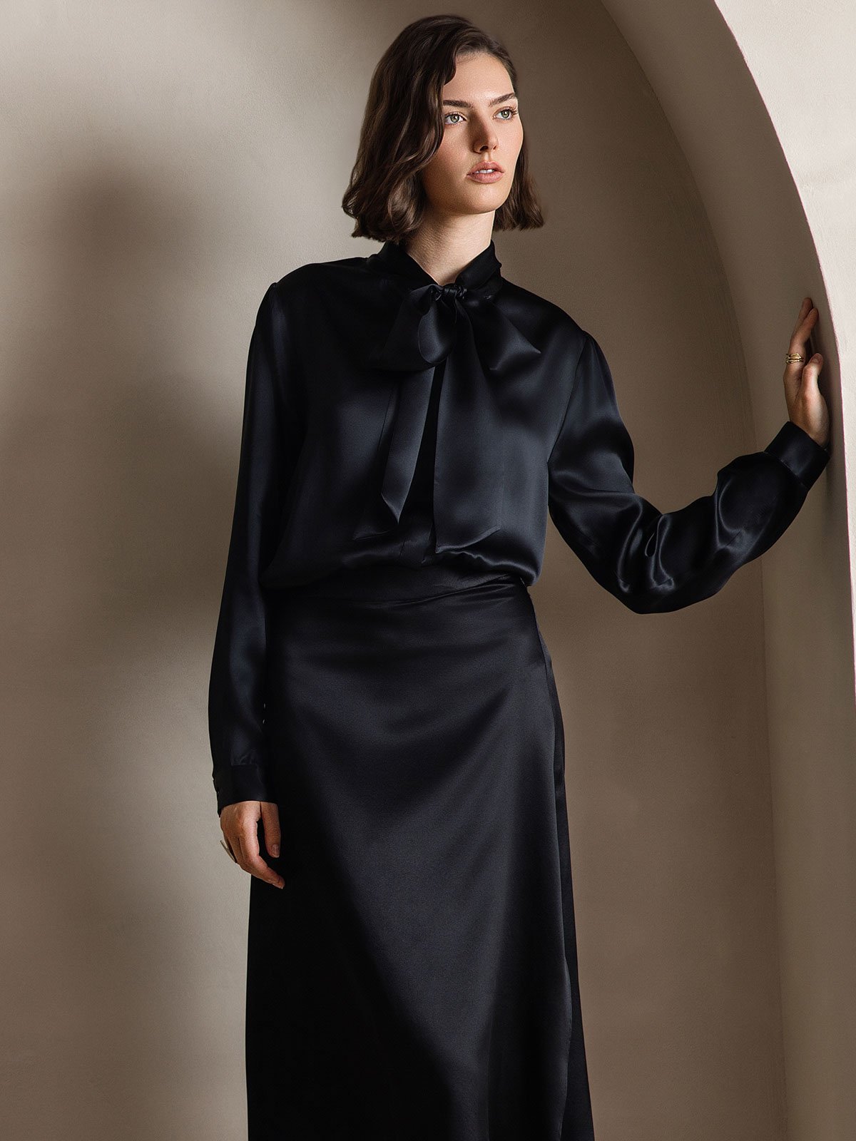 Mujer 19 Momme Camisa Elegante de Seda con Cuello Lazo y Manga Larga