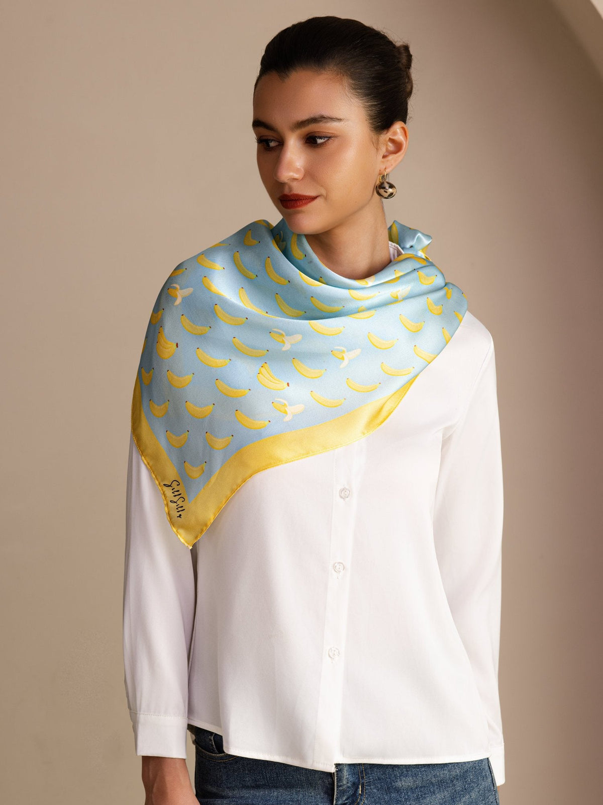 Pañuelo De Seda De Morera 100 Por Ciento Con Estampado De Banana Tamaño 90 x 90 cm