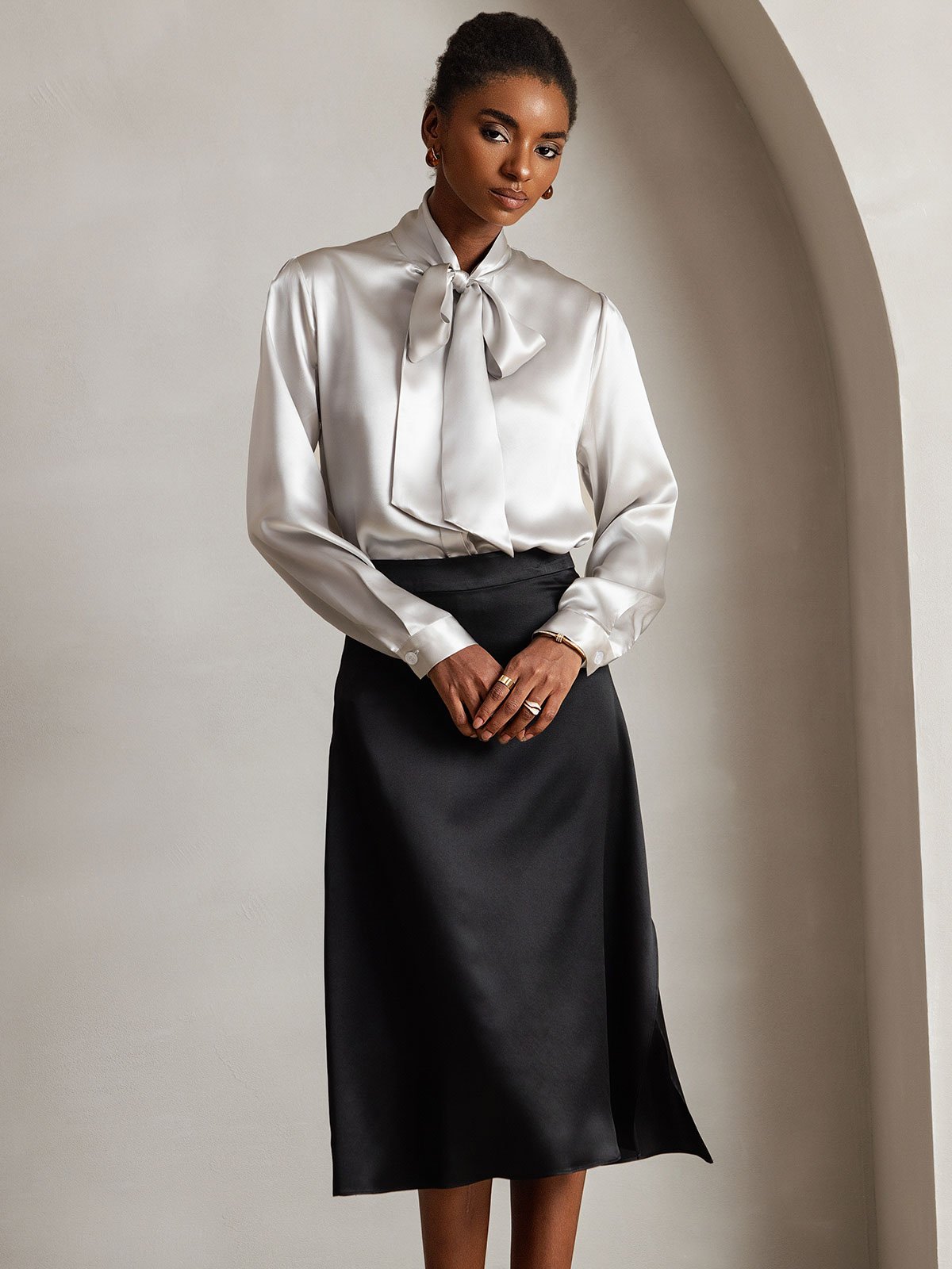 19 Momme Camisa Elegante de Seda con Cuello Lazo y Manga Larga