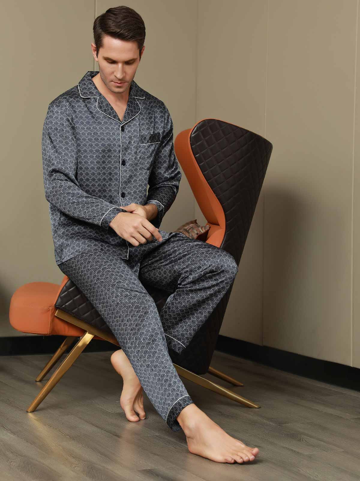 Conjunto De Pijama Para Hombre De Seda Pura Con Estampado De Ginkgo Azul Marino Manga Larga Y Pantalones