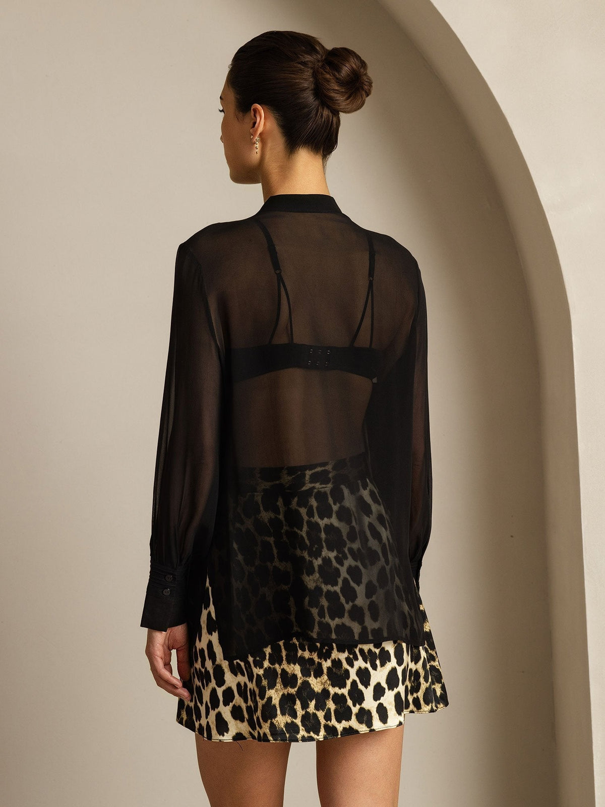Seda Pura Blusa de Manga Larga Con Corte Transparente