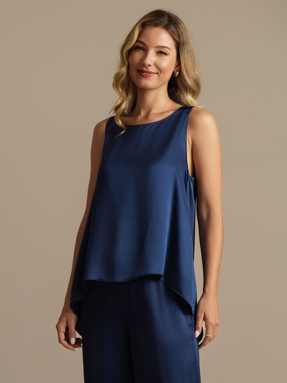 Seda Pura Sin Mangas Escote En U Espalda Descubierta High Low Top Y Pantalón De Pierna Ancha Set