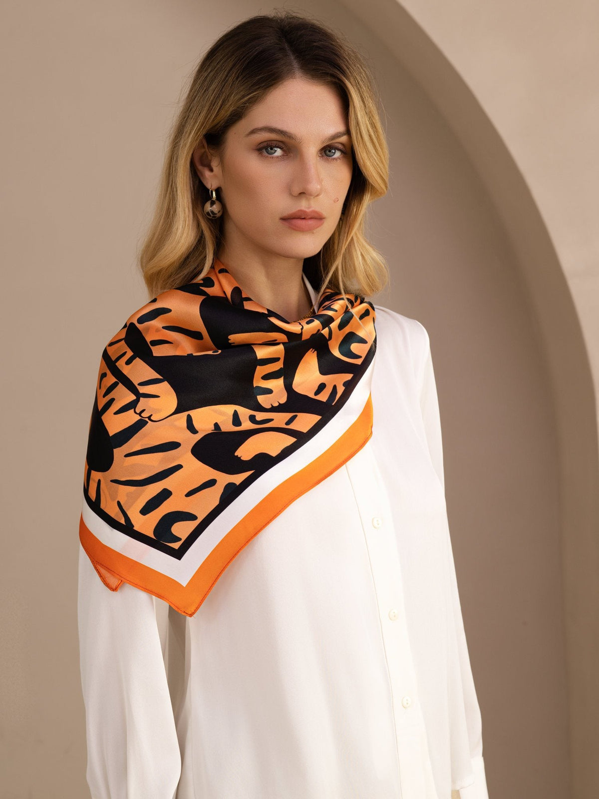 100 Porciento Bufanda De Seda De Morera Con Diseño De Tigre Tamaño 90x90cm