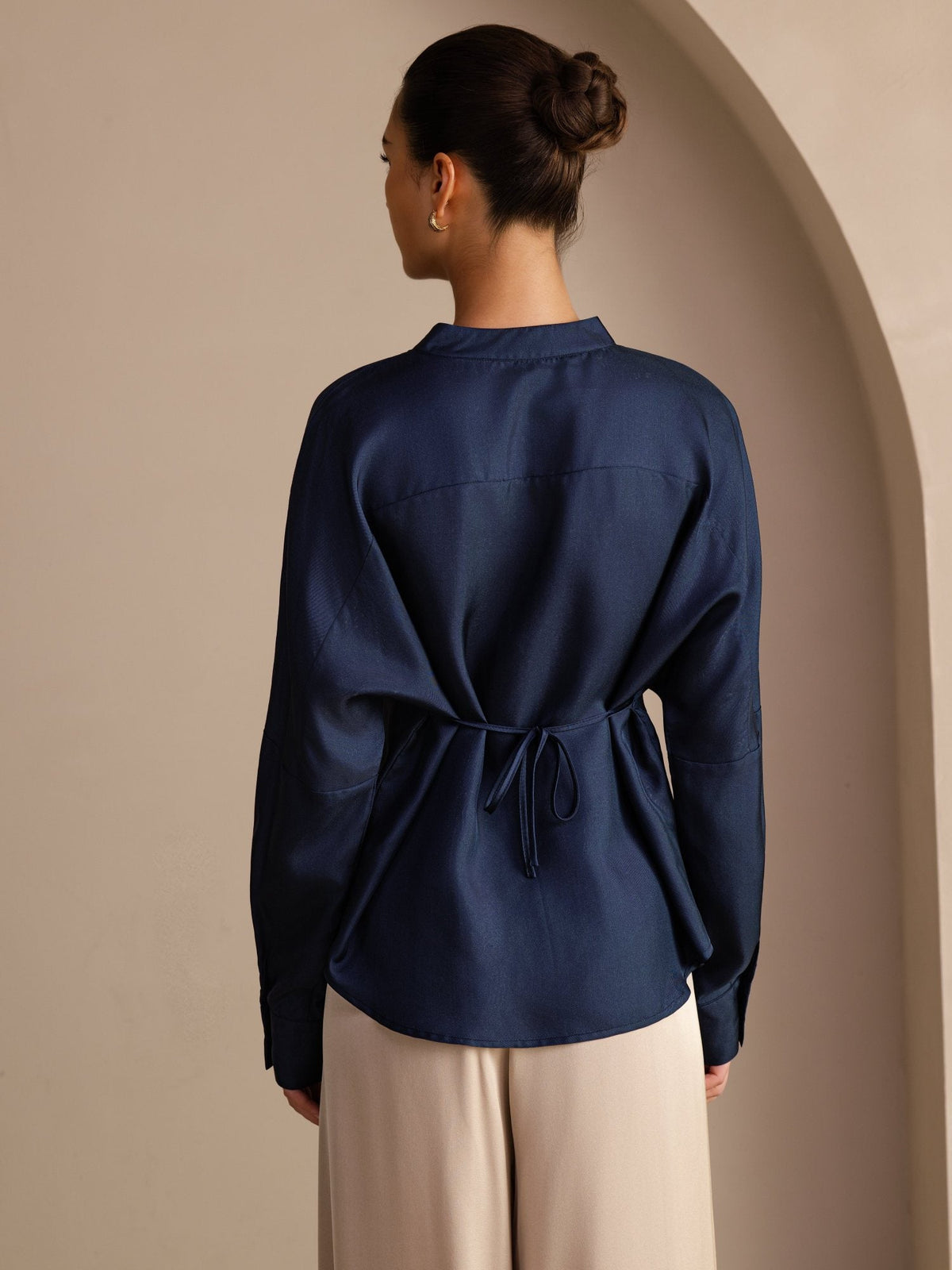 Blusa De Seda De Morera 100 Por Ciento Mujer Con Escote Abierto Y Cordón De Ajuste Manga Larga