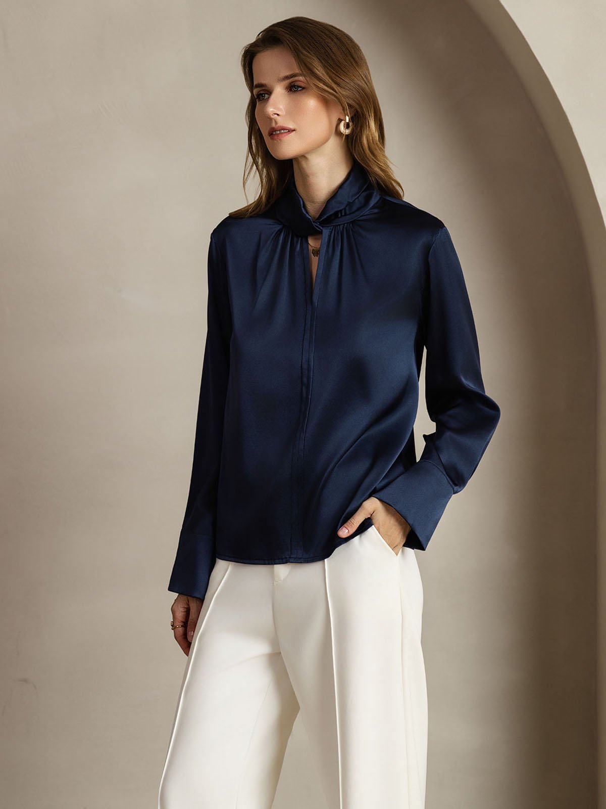 Blusa De Seda 19 Momme Con Escote De Lágrima Y Botones Tipo Perla
