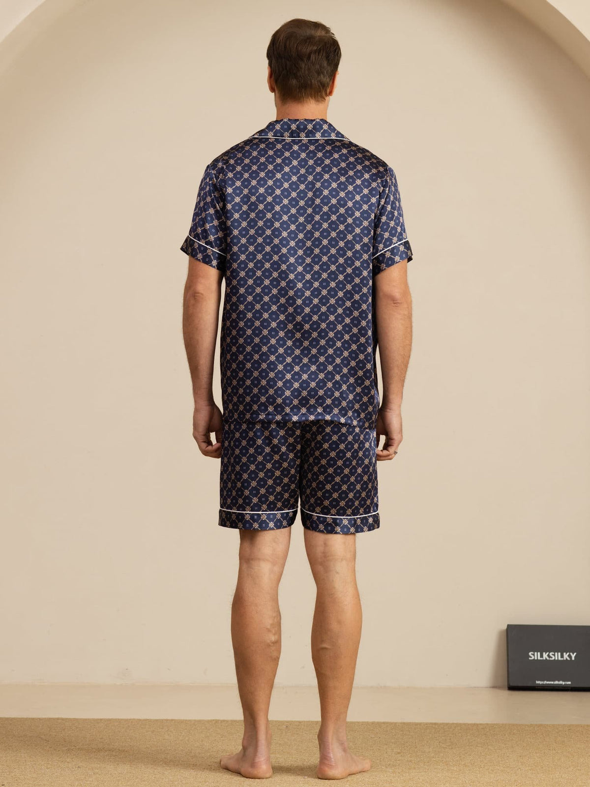Conjunto Pijama Hombre De Seda Manga Corta Cuello Con Muesca Estampado Cadena Con Shorts