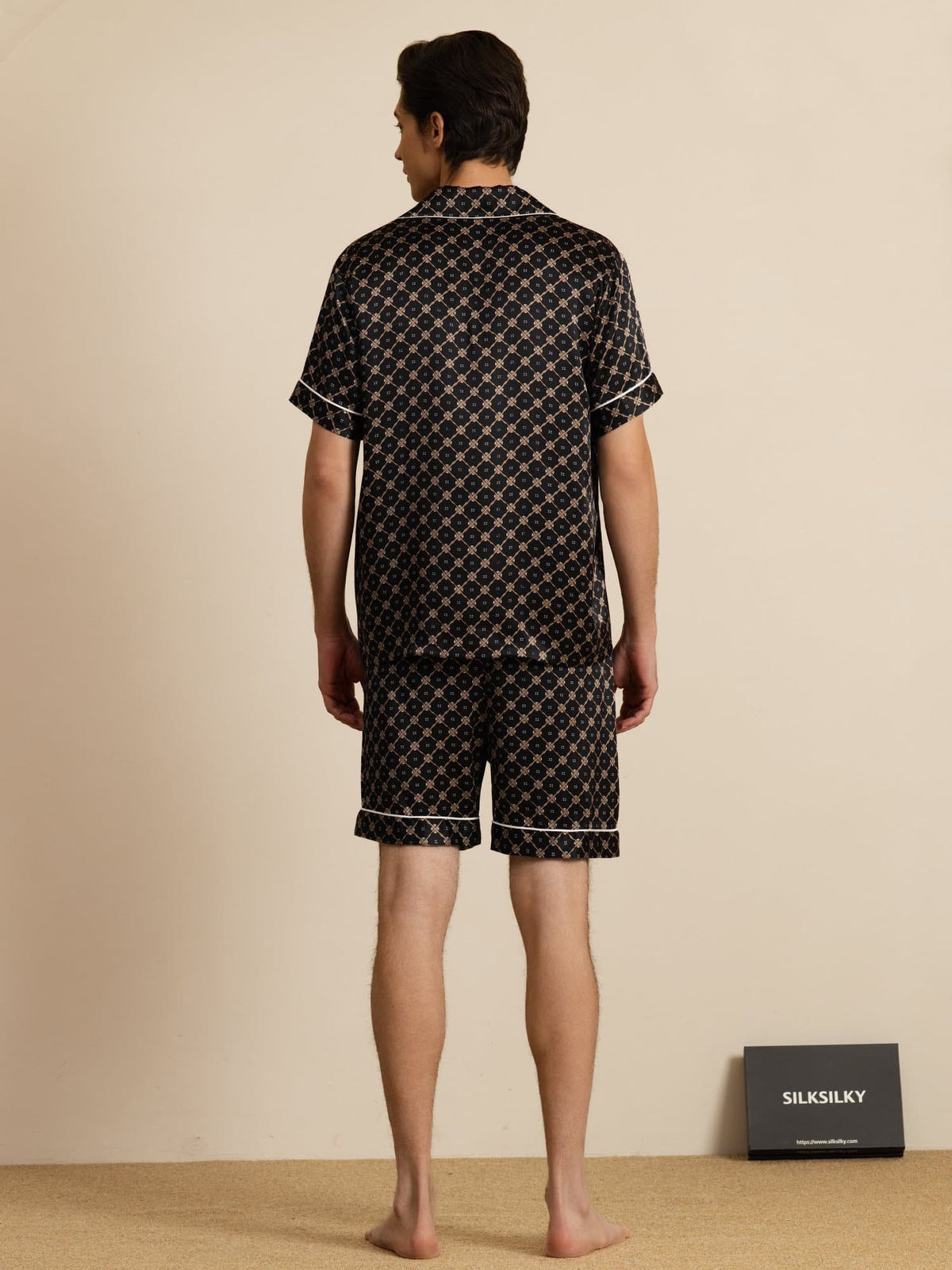 Conjunto Pijama Hombre De Seda Manga Corta Cuello Con Muesca Estampado Cadena Con Shorts